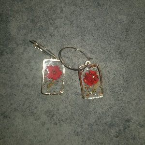 Hoop earrings with Pressed/dried flowers